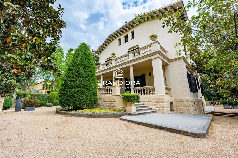 Luxury villa of over 1,000 m² on a 5,000 m² plot in Cardedeu — 3