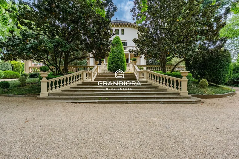 Luxury villa of over 1,000 m² on a 5,000 m² plot in Cardedeu — 4