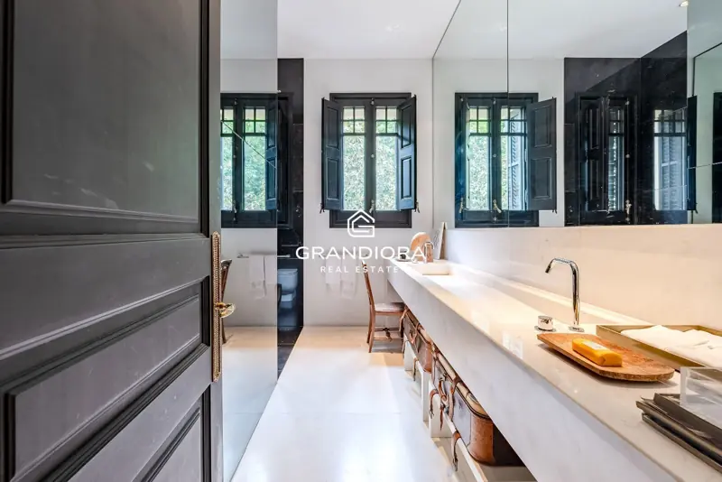 Luxury villa of over 1,000 m² on a 5,000 m² plot in Cardedeu — 25