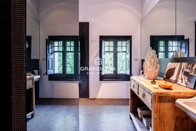Luxury villa of over 1,000 m² on a 5,000 m² plot in Cardedeu — 40