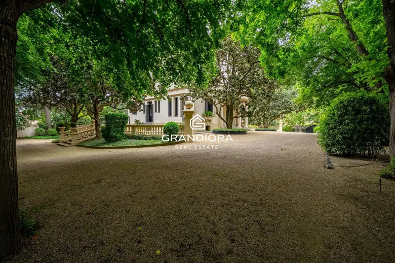 Luxury villa of over 1,000 m² on a 5,000 m² plot in Cardedeu — 51