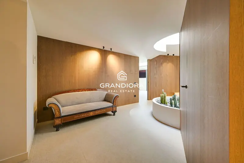 Luxury villa with pool and 1,700 m² garden in Premià de Dalt — 60