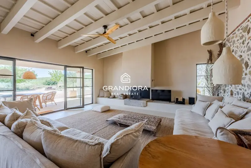 Exclusive Catalan country house in Alella with stunning sea views — 4
