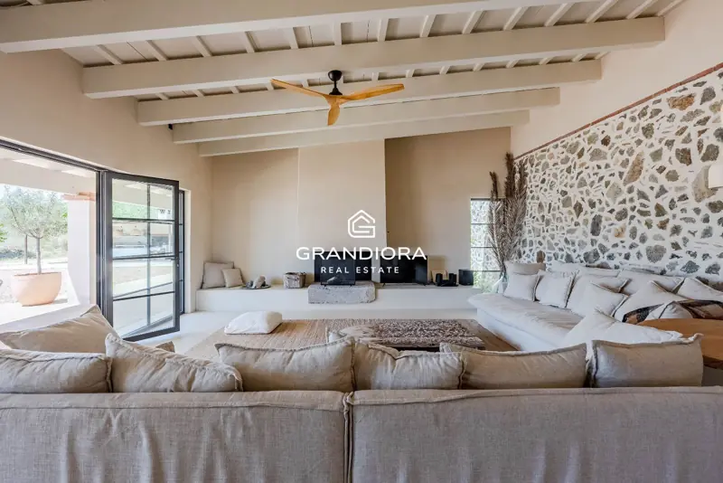 Exclusive Catalan country house in Alella with stunning sea views — 7