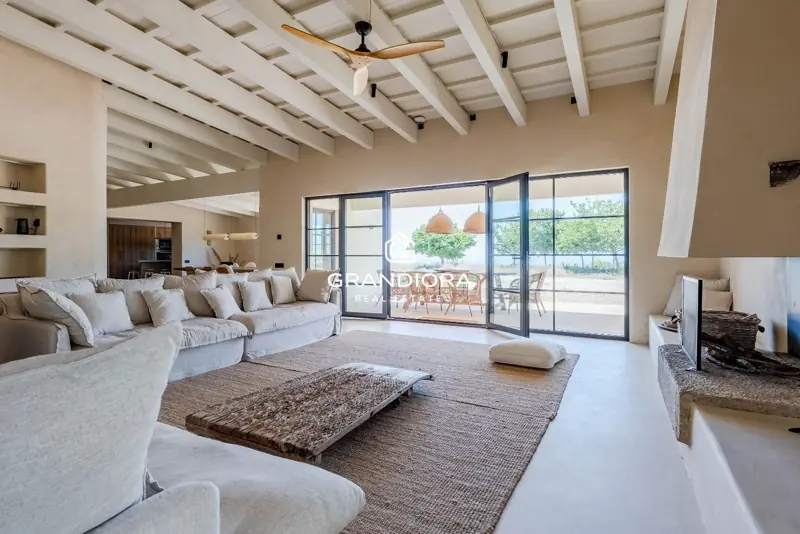 Exclusive Catalan country house in Alella with stunning sea views — 8