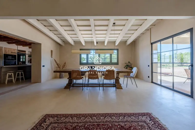 Exclusive Catalan country house in Alella with stunning sea views — 9