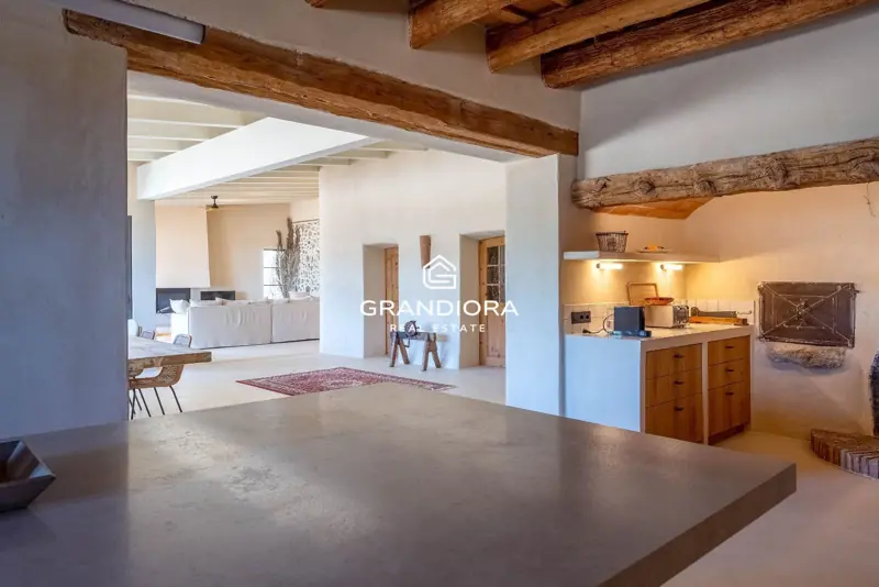 Exclusive Catalan country house in Alella with stunning sea views — 12