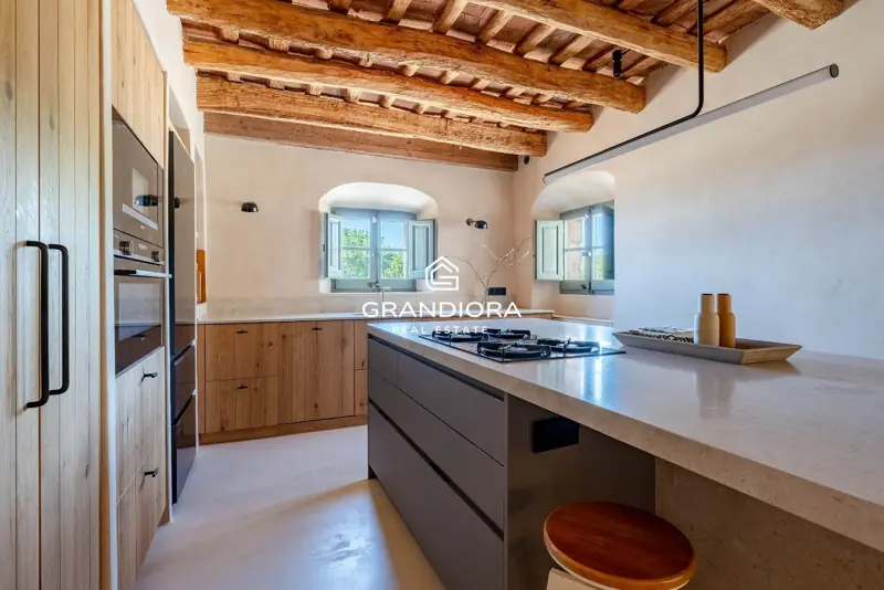 Exclusive Catalan country house in Alella with stunning sea views — 14