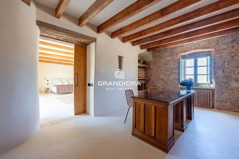 Exclusive Catalan country house in Alella with stunning sea views — 19