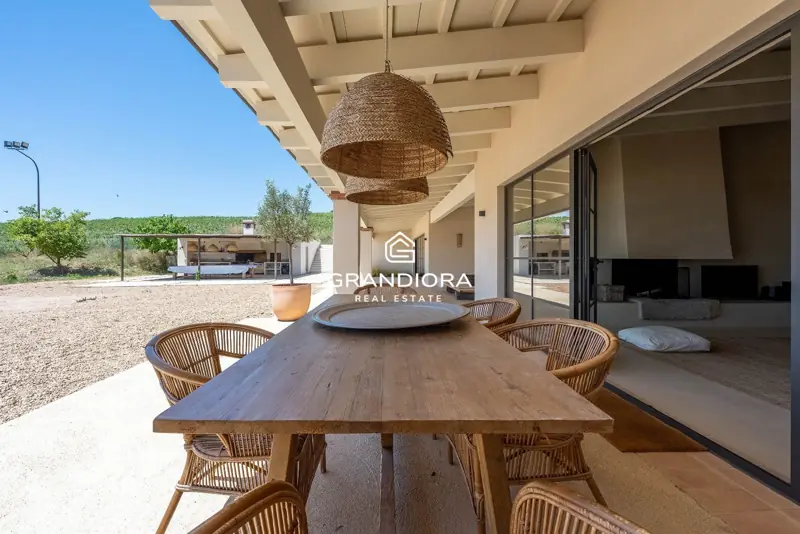 Exclusive Catalan country house in Alella with stunning sea views — 21