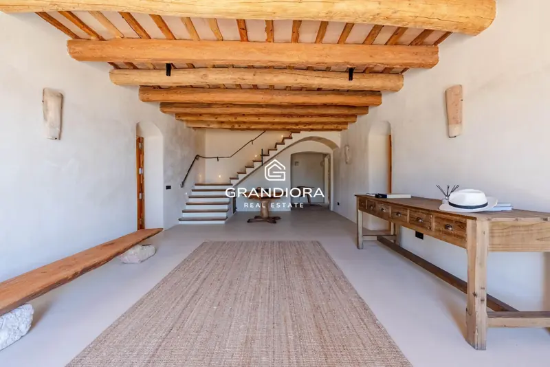 Exclusive Catalan country house in Alella with stunning sea views — 27