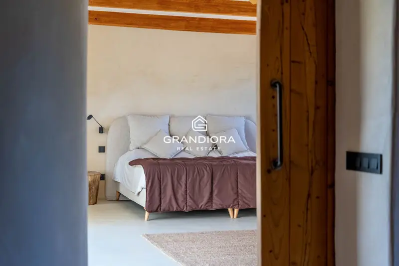 Exclusive Catalan country house in Alella with stunning sea views — 29