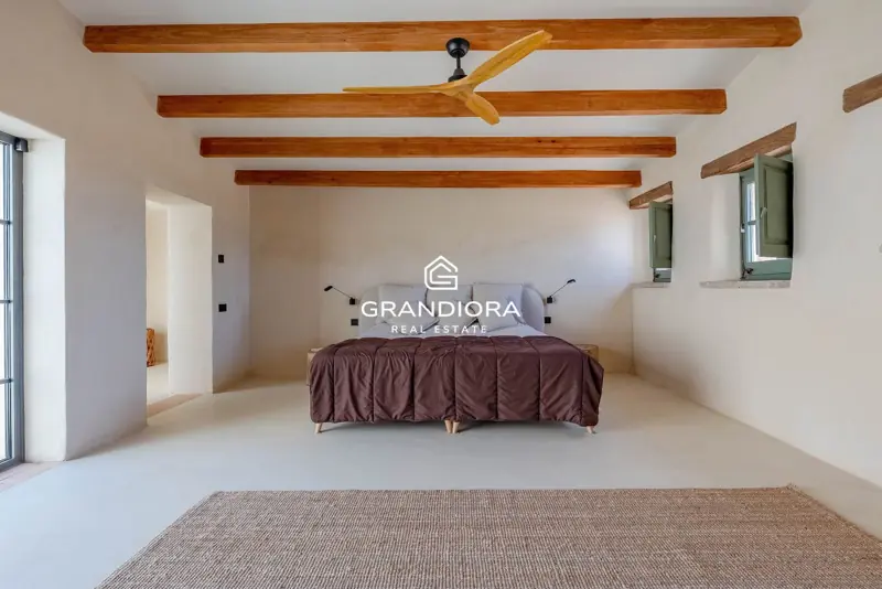 Exclusive Catalan country house in Alella with stunning sea views — 31