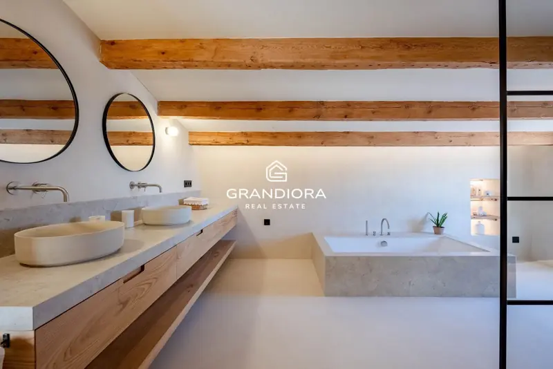 Exclusive Catalan country house in Alella with stunning sea views — 42