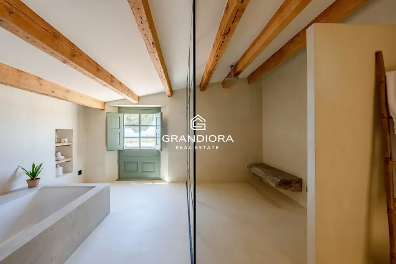 Exclusive Catalan country house in Alella with stunning sea views — 45