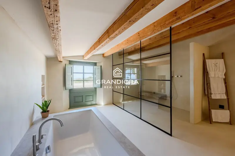 Exclusive Catalan country house in Alella with stunning sea views — 46