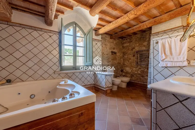 Exclusive Catalan country house in Alella with stunning sea views — 62