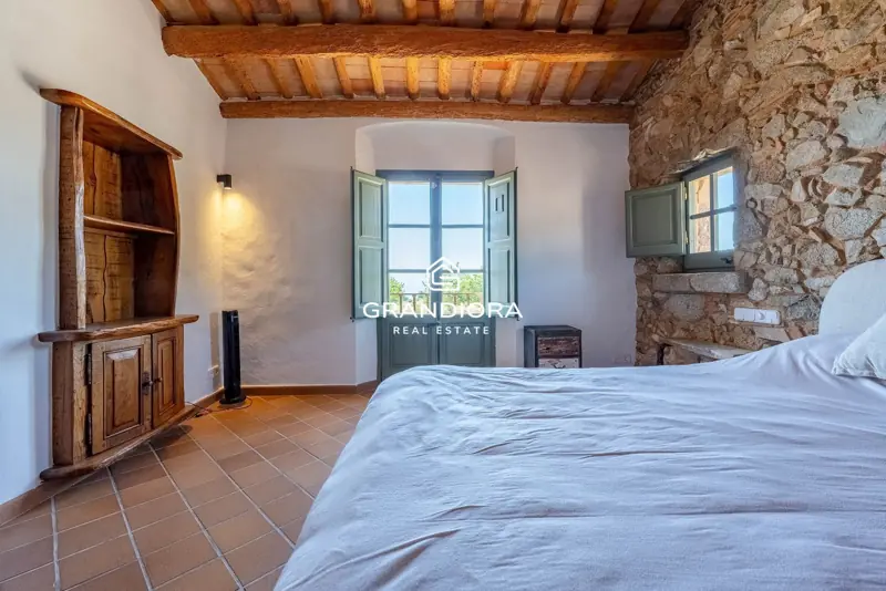 Exclusive Catalan country house in Alella with stunning sea views — 65
