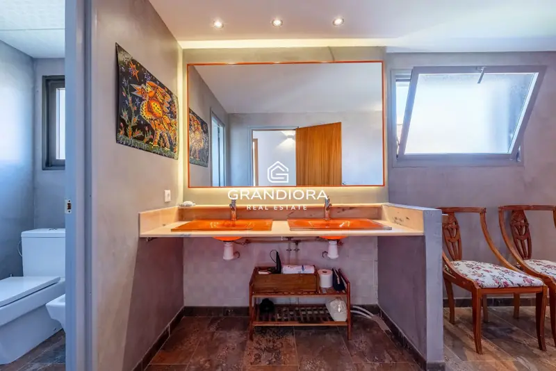 Exclusive villa with pool and panoramic sea views — 26