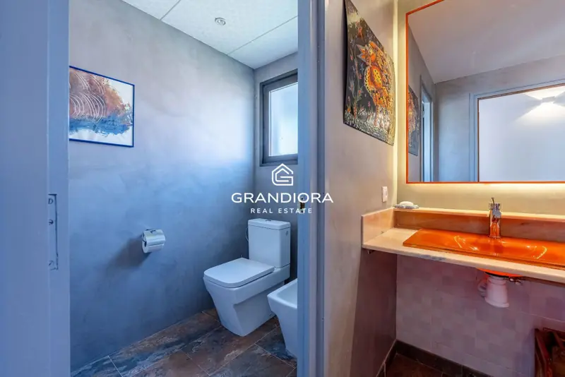 Exclusive villa with pool and panoramic sea views — 29