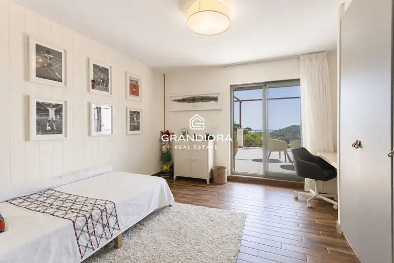 Furnished 7-bedroom house with pool and multiple terraces in Cabrils — 13