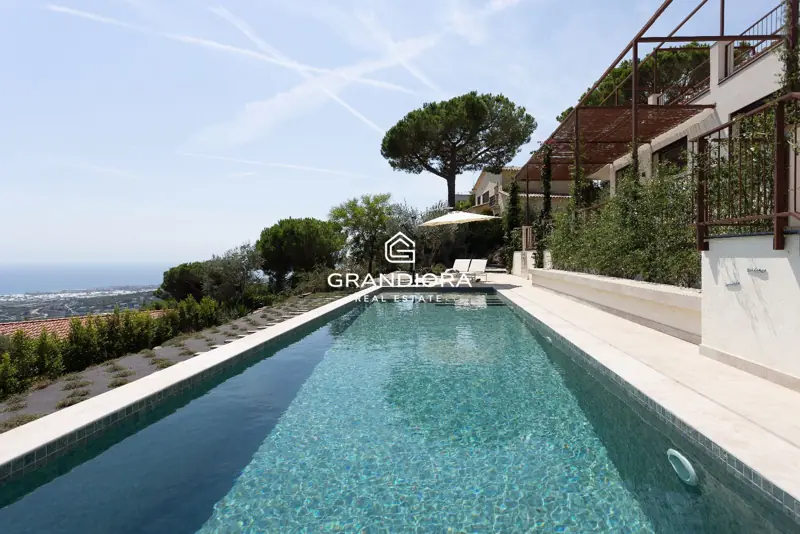 Furnished 7-bedroom house with pool and multiple terraces in Cabrils — 25