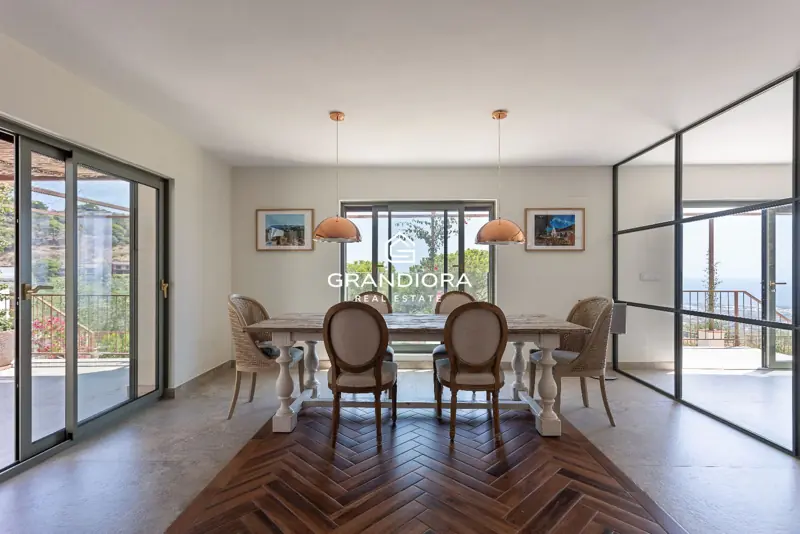 Furnished 7-bedroom house with pool and multiple terraces in Cabrils — 45
