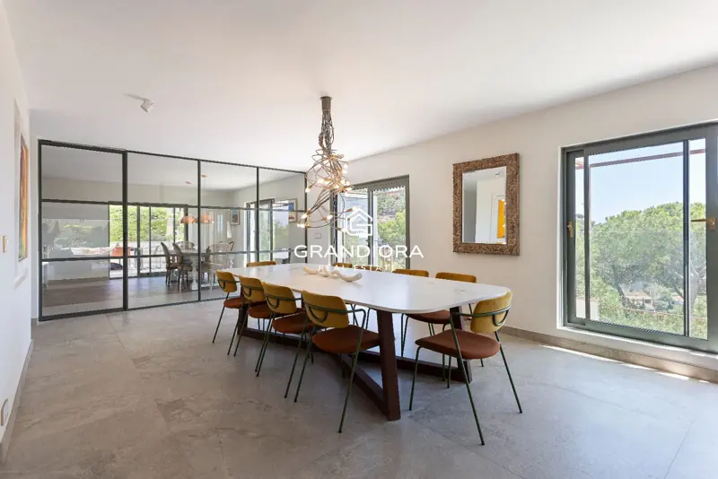 Furnished 7-bedroom house with pool and multiple terraces in Cabrils — 46