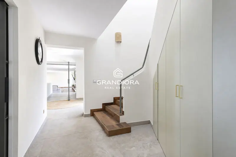 Furnished 7-bedroom house with pool and multiple terraces in Cabrils — 53