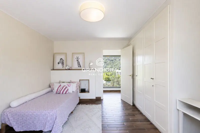 Furnished 7-bedroom house with pool and multiple terraces in Cabrils — 64