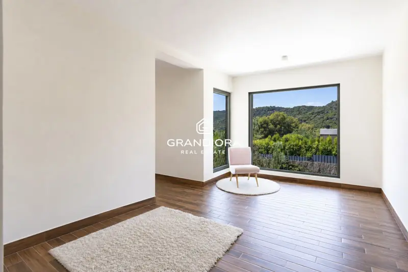 Furnished 7-bedroom house with pool and multiple terraces in Cabrils — 67