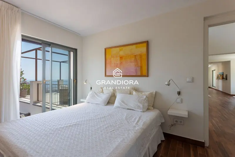 Furnished 7-bedroom house with pool and multiple terraces in Cabrils — 70