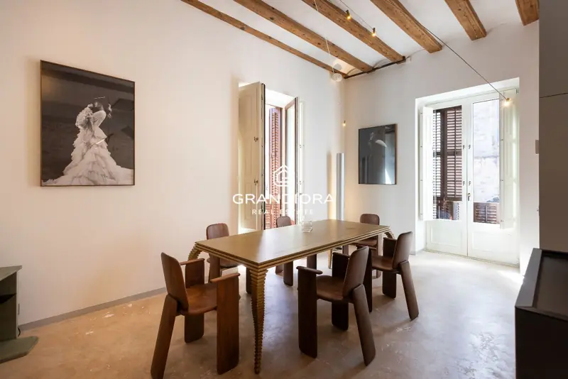 Luxury 245 m² home with private terrace in Palau Moxó, Gothic Quarter — 3