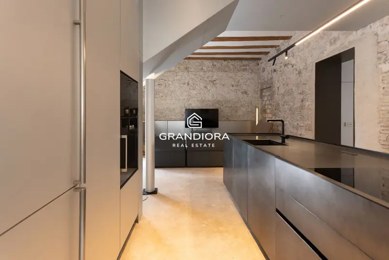 Luxury 245 m² home with private terrace in Palau Moxó, Gothic Quarter — 22