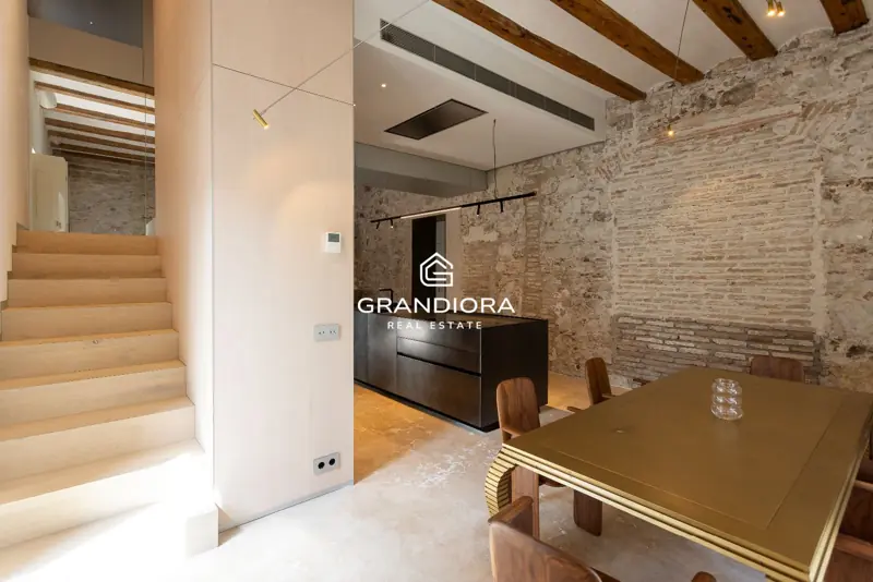 Luxury 245 m² home with private terrace in Palau Moxó, Gothic Quarter — 25