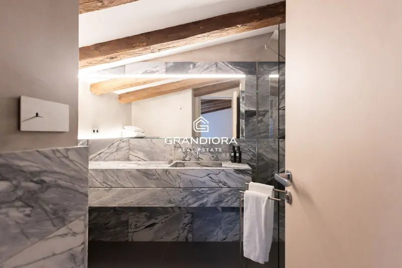 Luxury 245 m² home with private terrace in Palau Moxó, Gothic Quarter — 34