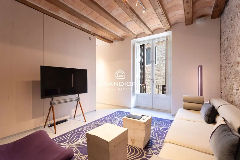 150 m² duplex with terrace and views of Sant Just in Palau Moxó, Gothic Quarter — 4