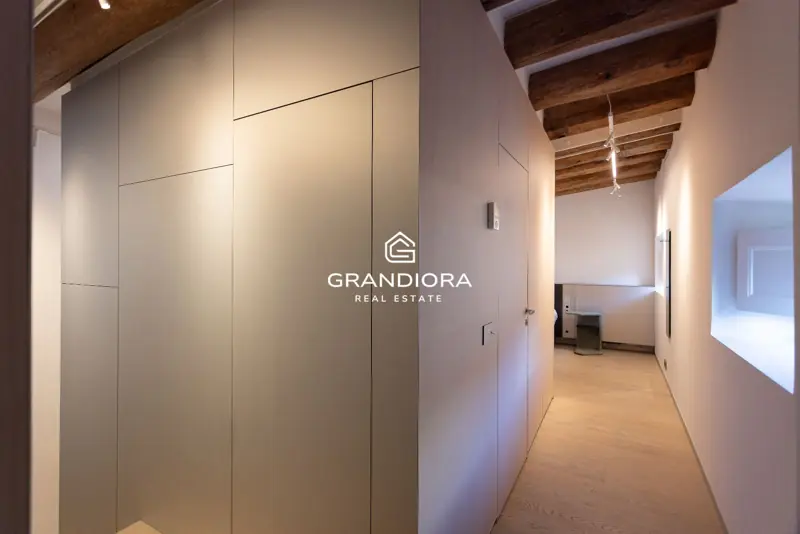150 m² duplex with terrace and views of Sant Just in Palau Moxó, Gothic Quarter — 28