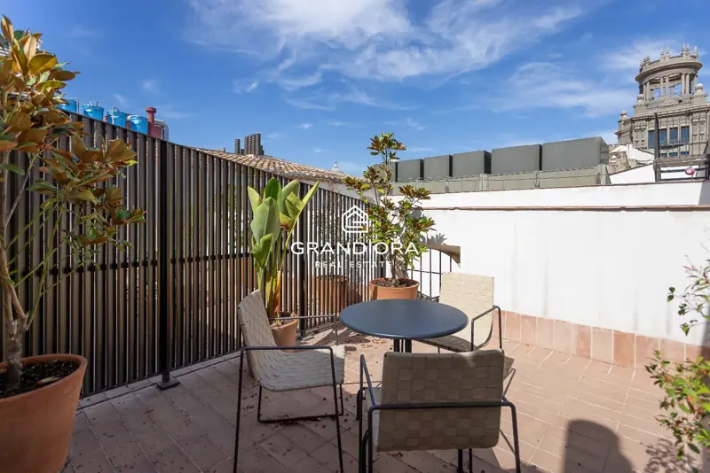 150 m² duplex with terrace and views of Sant Just in Palau Moxó, Gothic Quarter — 32