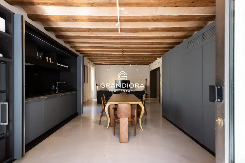190 m² duplex with 35 m² terrace in Palau Moxó, Gothic Quarter — 2