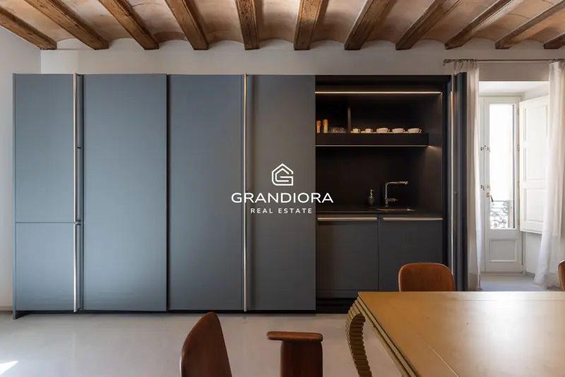 190 m² duplex with 35 m² terrace in Palau Moxó, Gothic Quarter — 3