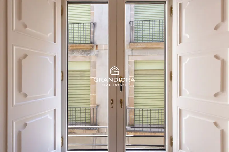 190 m² duplex with 35 m² terrace in Palau Moxó, Gothic Quarter — 7