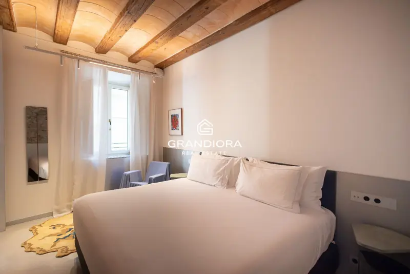 190 m² duplex with 35 m² terrace in Palau Moxó, Gothic Quarter — 20