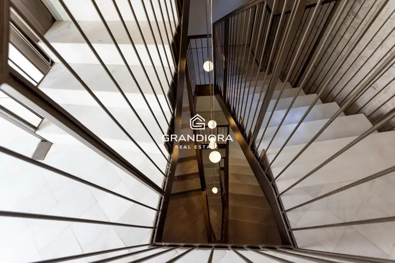 190 m² duplex with 35 m² terrace in Palau Moxó, Gothic Quarter — 39