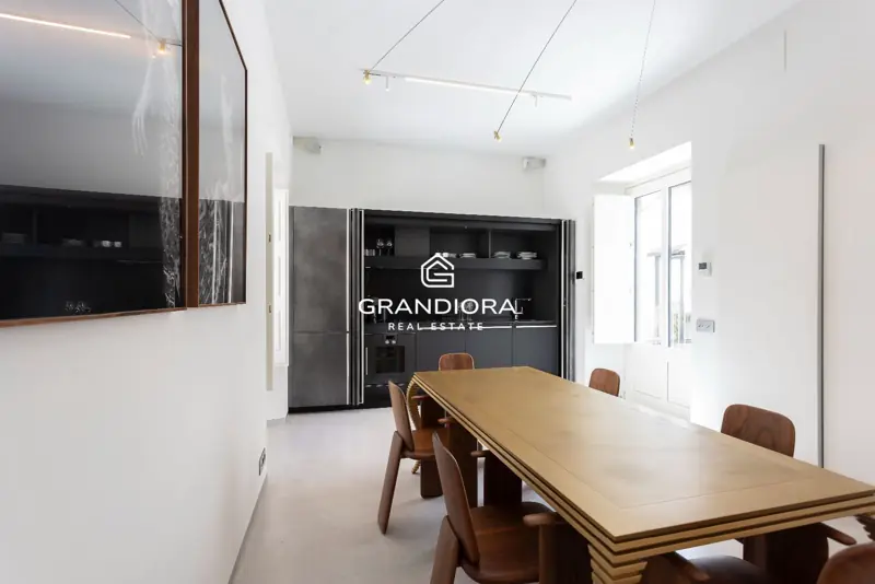 140 m² loft-style duplex with private patio in Palau Moxó, Gothic Quarter — 6