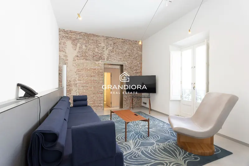 140 m² loft-style duplex with private patio in Palau Moxó, Gothic Quarter — 12