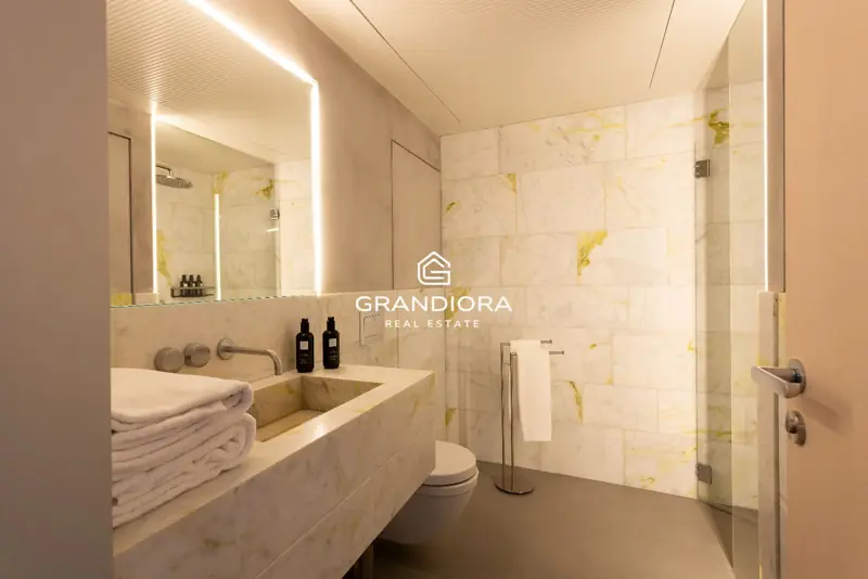 140 m² loft-style duplex with private patio in Palau Moxó, Gothic Quarter — 14