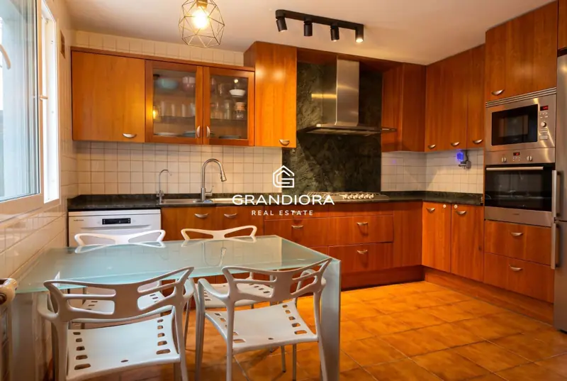 5-bedroom house at Passatge de l'Encarnació, Barcelona — 4