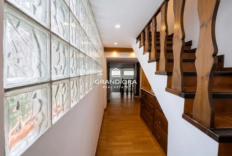 5-bedroom house at Passatge de l'Encarnació, Barcelona — 10