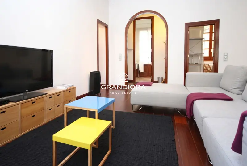 Furnished rental in El Born · 2 bedrooms, Catalan vault and plenty of light — 4
